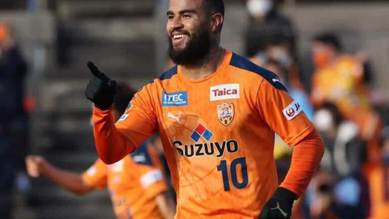 カルリーニョス